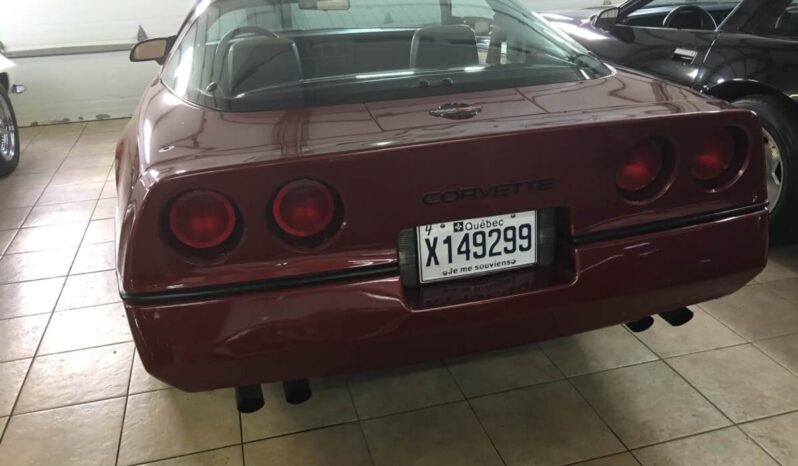 Chevrolet Corvette 1987 complet